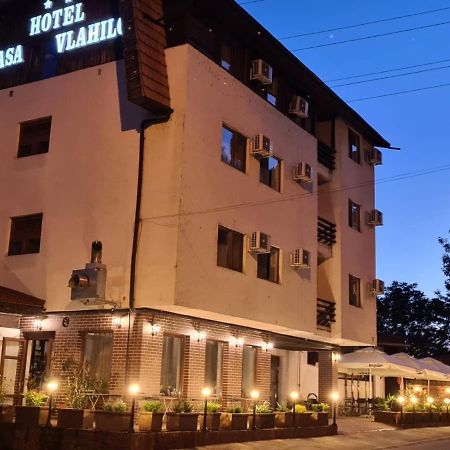 Hotel Casa Vlahilor Ramnicu Valcea Exterior photo